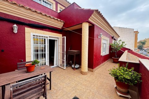 Villa till salu i Los Alcazares, Murcia, Spanien 4 sovrum, 160 kvm. Nr. 143640 - foto 13