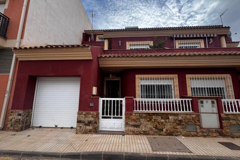Villa till salu i Los Alcazares, Murcia, Spanien 4 sovrum, 160 kvm. Nr. 143640 - foto 1