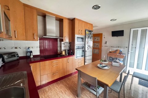 Villa till salu i Los Alcazares, Murcia, Spanien 4 sovrum, 160 kvm. Nr. 143640 - foto 25