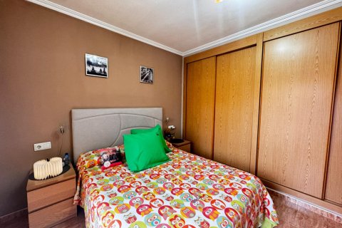 Villa till salu i Los Alcazares, Murcia, Spanien 4 sovrum, 160 kvm. Nr. 143640 - foto 9