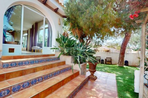 Willa w Alicante, Hiszpania 5 sypialni, 220 mkw. nr 143638 – zdjęcie 2