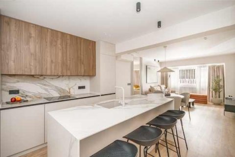 Apartment for sale in Madrid, Spain 2 bedrooms, 135 sq.m. No. 165462 - photo 3