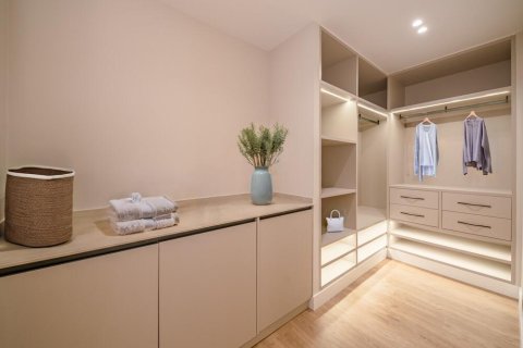 Apartment for sale in Madrid, Spain 2 bedrooms, 135 sq.m. No. 165462 - photo 7