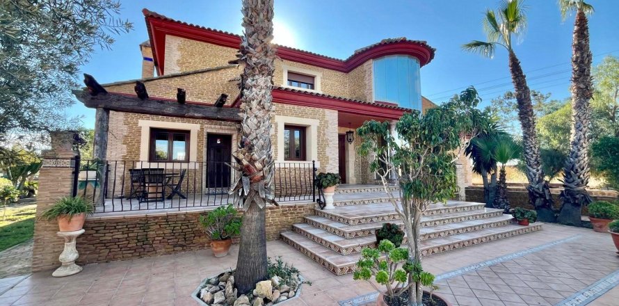 House in Rojales, Alicante, Spain 4 bedrooms, 450 sq.m. No. 165461