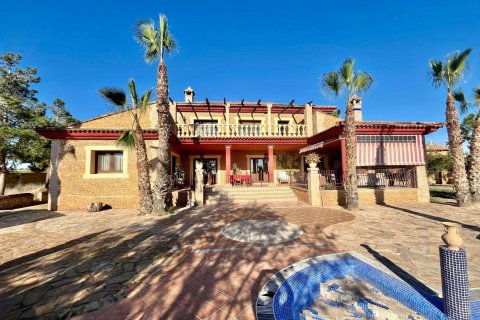House for sale in Rojales, Alicante, Spain 4 bedrooms, 450 sq.m. No. 165461 - photo 11