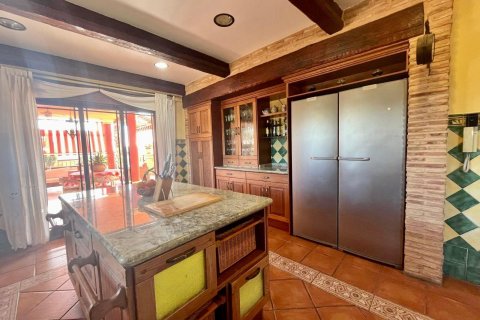 House for sale in Rojales, Alicante, Spain 4 bedrooms, 450 sq.m. No. 165461 - photo 27