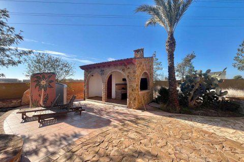 House for sale in Rojales, Alicante, Spain 4 bedrooms, 450 sq.m. No. 165461 - photo 14