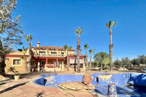 House for sale in Rojales, Alicante, Spain 4 bedrooms, 450 sq.m. No. 165461 - photo 5