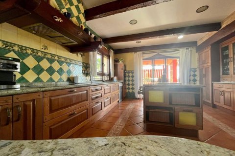 House for sale in Rojales, Alicante, Spain 4 bedrooms, 450 sq.m. No. 165461 - photo 28