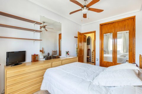 Bungalow in vendita a Torrevieja, Alicante, Spagna 4 camere da letto, 87 mq. N° 165460 - foto 13