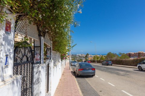 Bungalow a Torrevieja, Alicante, Spagna 4 camere da letto, 87 mq. N° 165460