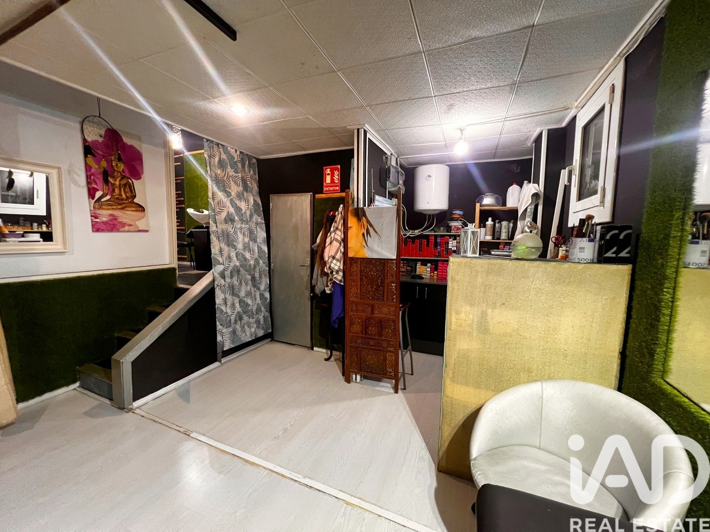 Proprietà commerciale a Vallirana, Barcelona, Spagna 4 camere da letto, 84 mq. N° 185362