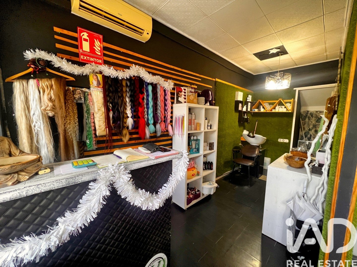 Proprietà commerciale a Vallirana, Barcelona, Spagna 4 camere da letto, 84 mq. N° 185362
