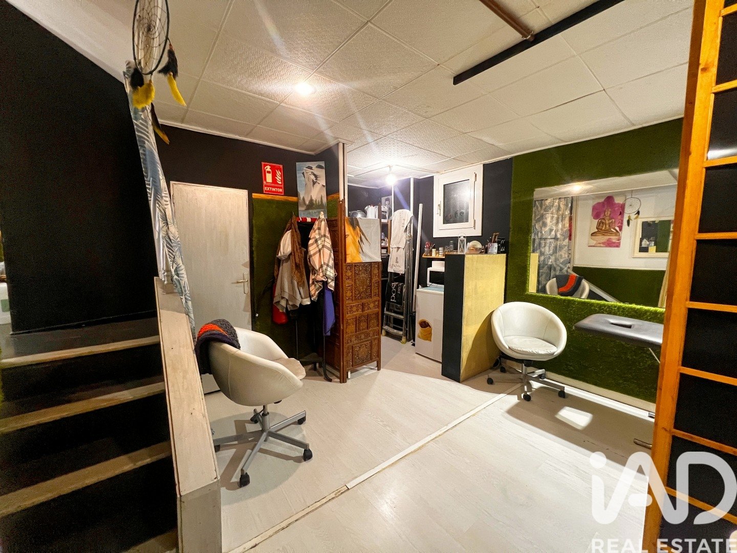 Proprietà commerciale a Vallirana, Barcelona, Spagna 4 camere da letto, 84 mq. N° 185362