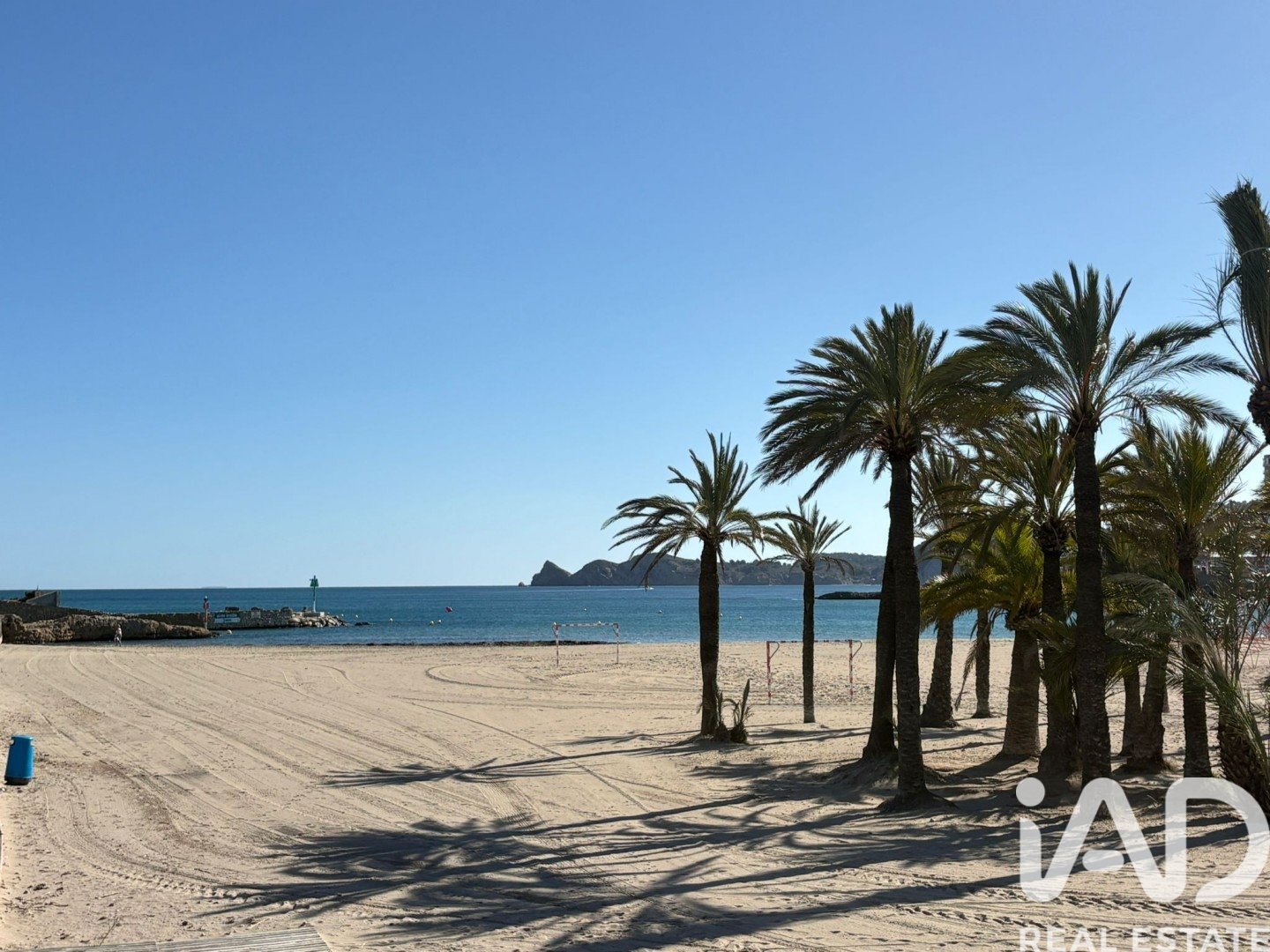 Liikekiinteistö Javea, Alicante, Espanja 84 m2 No. 185360