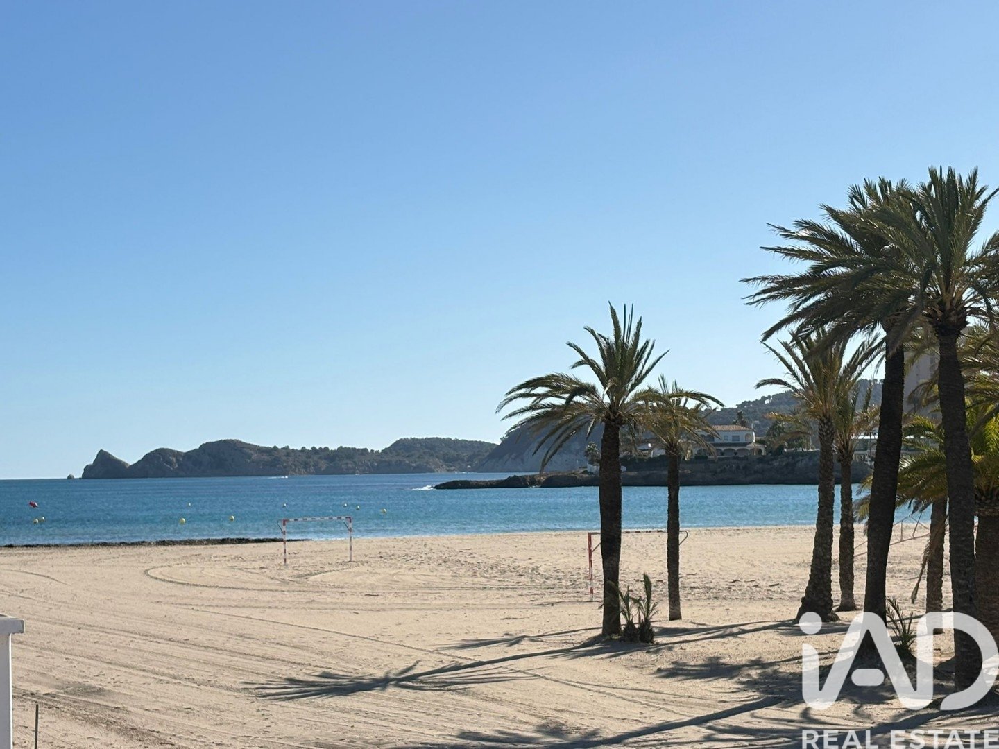 Liikekiinteistö Javea, Alicante, Espanja 84 m2 No. 185360