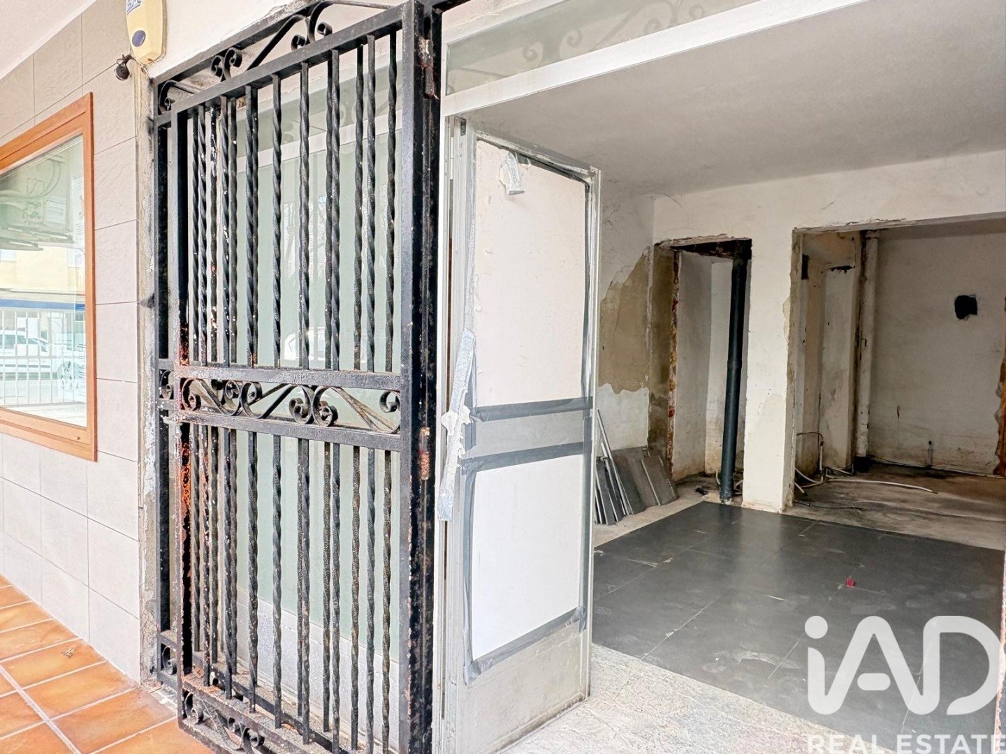 Liikekiinteistö Javea, Alicante, Espanja 84 m2 No. 185360