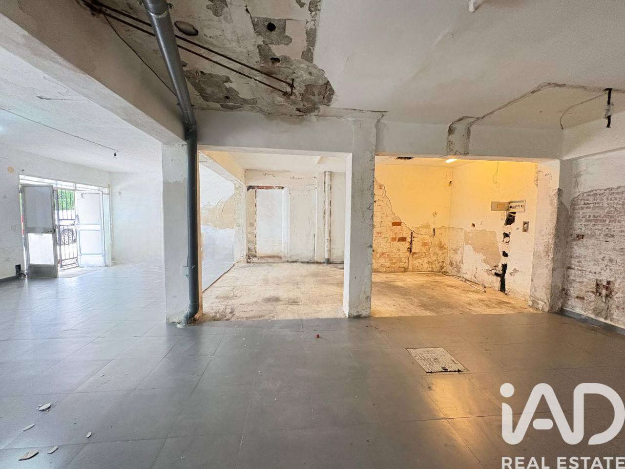 Liikekiinteistö Javea, Alicante, Espanja 84 m2 No. 185360
