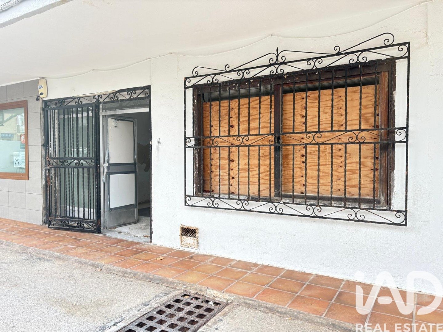 Liikekiinteistö Javea, Alicante, Espanja 84 m2 No. 185360