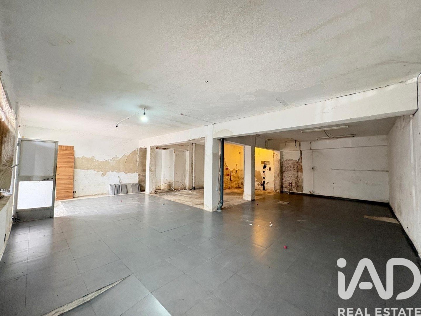 Liikekiinteistö Javea, Alicante, Espanja 84 m2 No. 185360