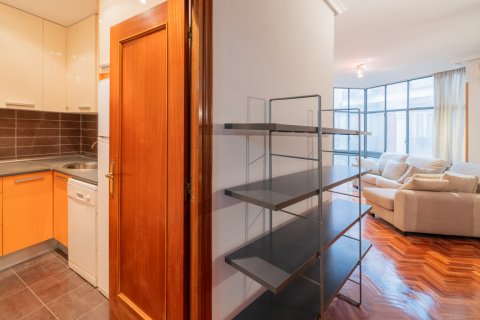 Dzīvoklis pārdošanā Madrid, Spānijā 1 istaba, 68 m2 Nr. 108312 - attēls 21