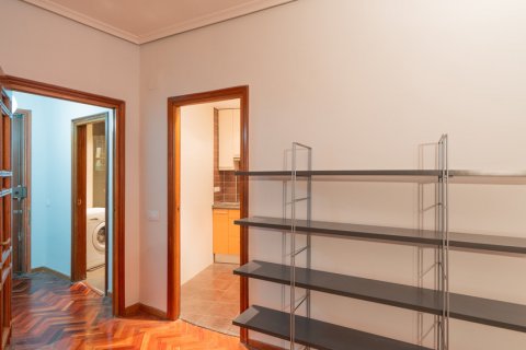 Dzīvoklis pārdošanā Madrid, Spānijā 1 istaba, 68 m2 Nr. 108312 - attēls 9