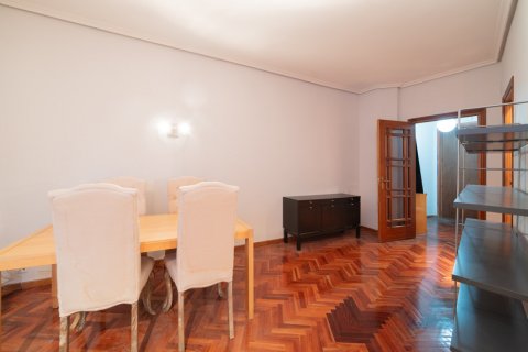 Dzīvoklis pārdošanā Madrid, Spānijā 1 istaba, 68 m2 Nr. 108312 - attēls 8