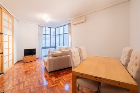 Dzīvoklis pārdošanā Madrid, Spānijā 1 istaba, 68 m2 Nr. 108312 - attēls 7