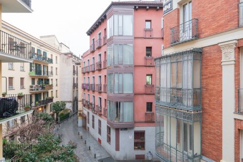 Dzīvoklis pārdošanā Madrid, Spānijā 1 istaba, 68 m2 Nr. 108312 - attēls 12