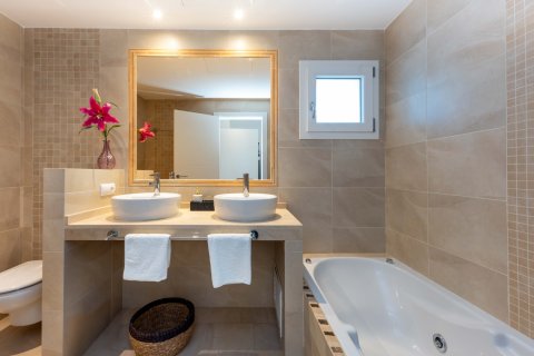 Villa for sale Santa Ponsa, Mallorca, Spain 4 bedrooms, 373 sq.m. No. 113788 - photo 28