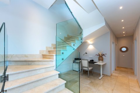 Villa for sale Santa Ponsa, Mallorca, Spain 4 bedrooms, 373 sq.m. No. 113788 - photo 16