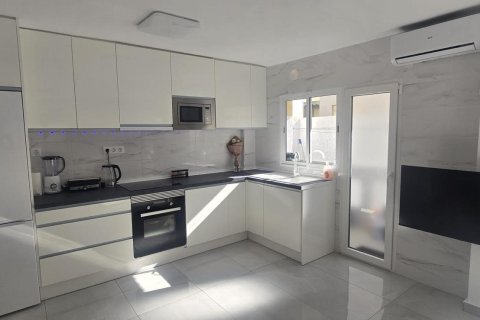 Apartamento en venta en Torrevieja, Alicante, España 3 dormitorios, 108 m2 No. 189312 - foto 6