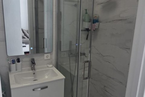 Apartamento en venta en Torrevieja, Alicante, España 3 dormitorios, 108 m2 No. 189312 - foto 5