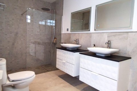 Villa en venta en Ojén, Málaga, España 2 dormitorios, 109.67 m2 No. 166189 - foto 14