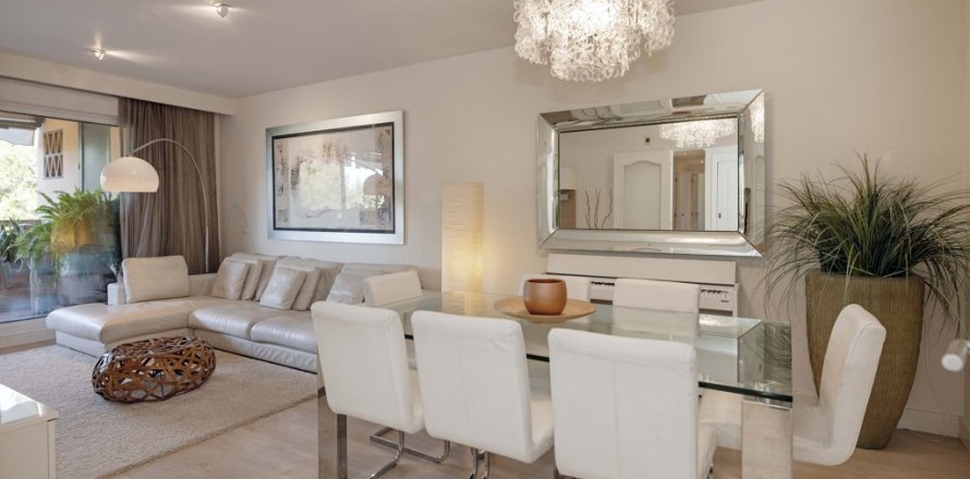 Apartment in Marbella, Malaga, Spain 3 bedrooms, 128 sq.m. No. 166187