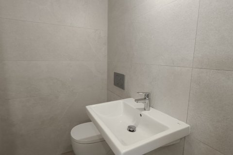 Apartment à louer à Madrid, Espagne, 4 chambres, 200 m2 No. 166188 - photo 13