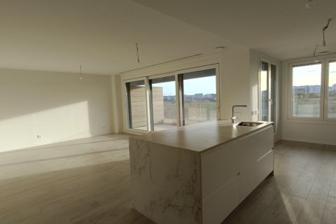 Apartment à louer à Madrid, Espagne, 4 chambres, 200 m2 No. 166188 - photo 3