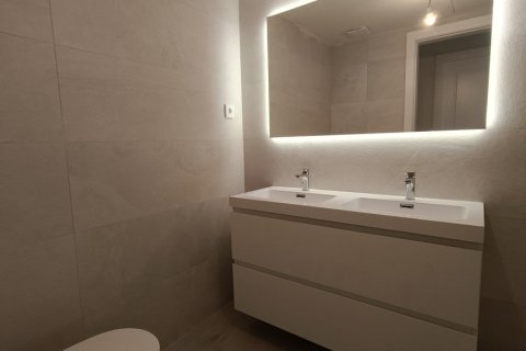 Apartment à louer à Madrid, Espagne, 4 chambres, 200 m2 No. 166188 - photo 19