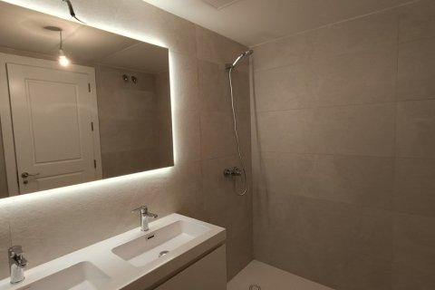 Apartment à louer à Madrid, Espagne, 4 chambres, 200 m2 No. 166188 - photo 21