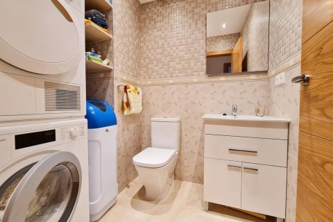 Apartamento en venta en Guardamar del Segura, Alicante, España 2 dormitorios, 120 m2 No. 196449 - foto 9