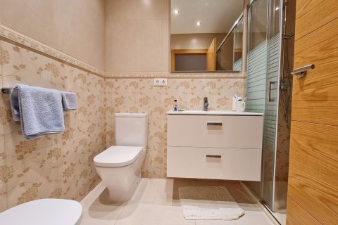 Apartamento en venta en Guardamar del Segura, Alicante, España 2 dormitorios, 120 m2 No. 196449 - foto 10
