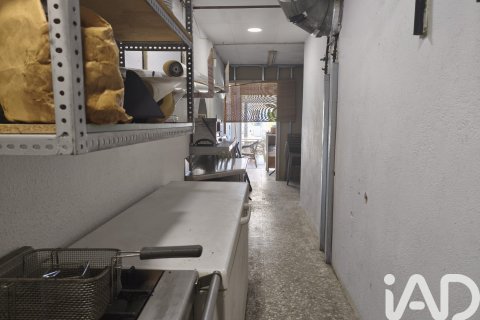 Lokal usługowy w El Vendrell, Tarragona, Hiszpania 57 mkw. nr 192222 – zdjęcie 28
