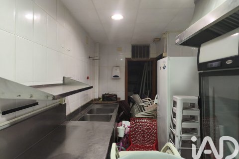 Lokal usługowy w El Vendrell, Tarragona, Hiszpania 57 mkw. nr 192222 – zdjęcie 27