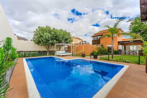 Villa till salu Adeje, Tenerife, Spanien 4 sovrum, 307 kvm. Nr. 139102 - foto 1