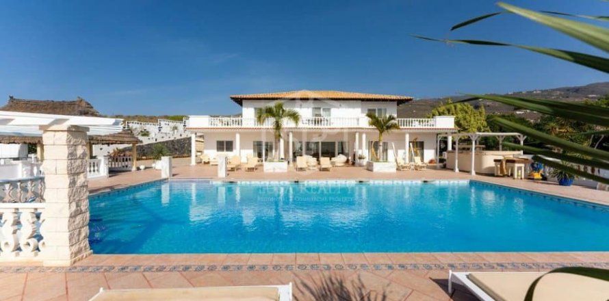 Villa Adeje, Tenerife, Spanien 11 sovrum, 769 kvm. Nr. 139101