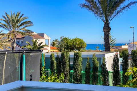 Villa pārdošanā La Zenia, Alicante, Spānijā 4 istabas, 307 m2 Nr. 144812 - attēls 9