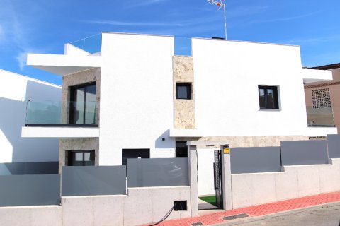 Villa à vendre à Torrevieja, Alicante, Espagne, 3 chambres, 175 m2 No. 144813 - photo 26