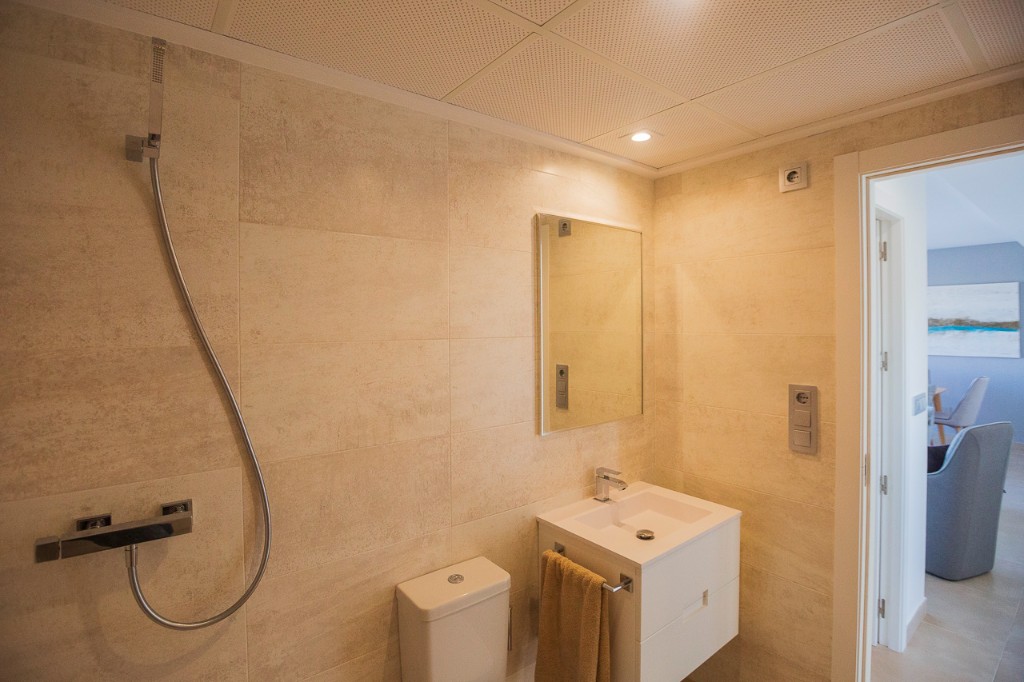 Apartment à Alicante, Espagne 3 chambres,  No. 144816