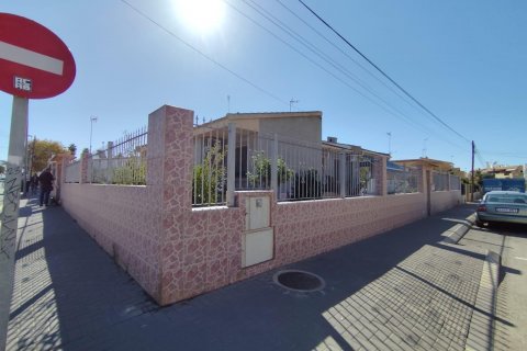 Villa en venta Torrevieja, Alicante, España 4 dormitorios, 195 m2 No. 113168 - foto 27