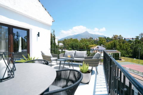 Kattohuoneisto myytävänä Marbella, Malaga, Espanja, 3 makuuhuonetta, 100 m2 No. 109572 - kuva 1